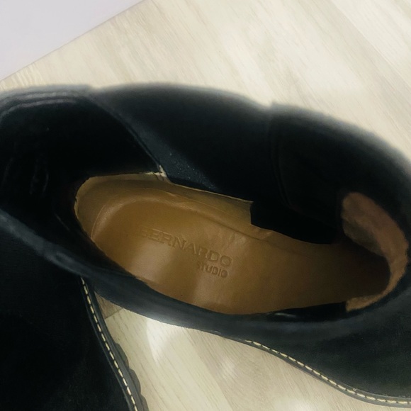 Bernardo Women's Black Ankle Boots - Picture 7 of 12